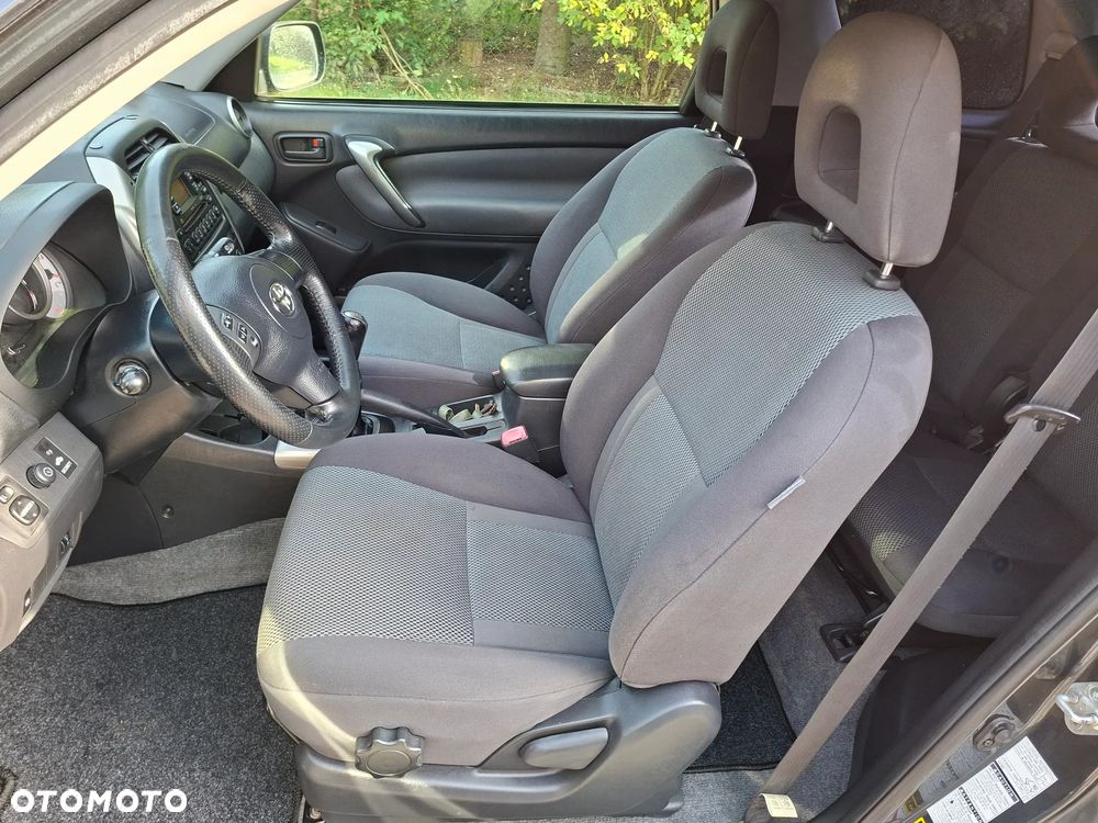 Toyota RAV4 - 25