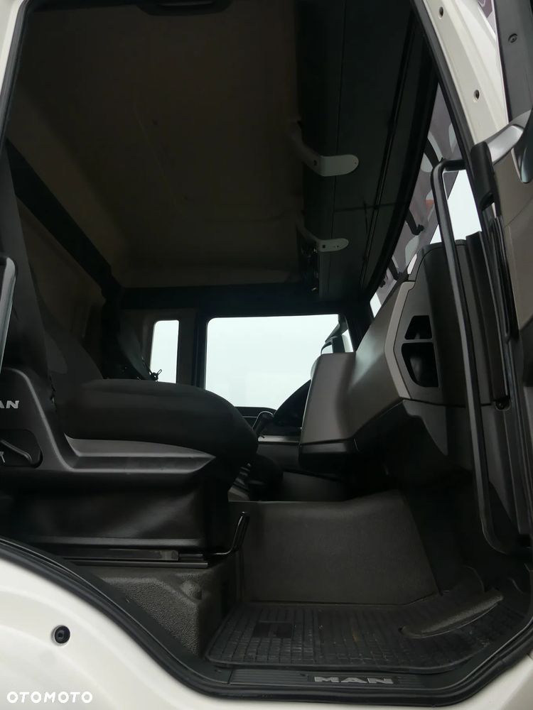 MAN TGS 41.470 / 8x8 / WYWROTKA KH-KIPPER / MANUAL / NISKI PRZEBIEG / - 27