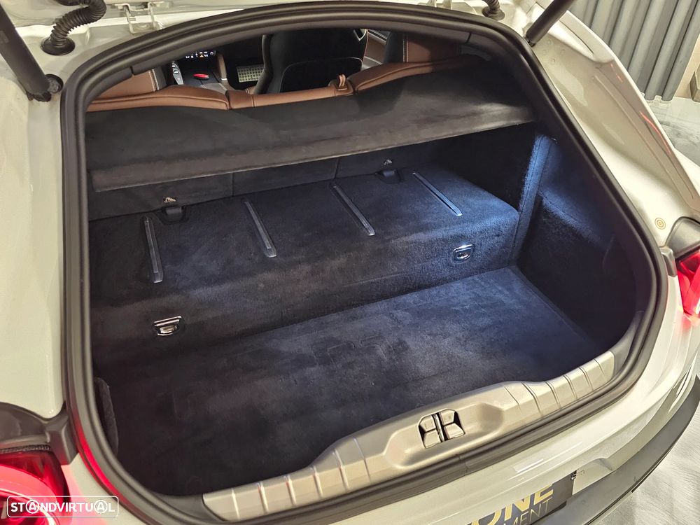 Ferrari GTC4 Lusso T - 32