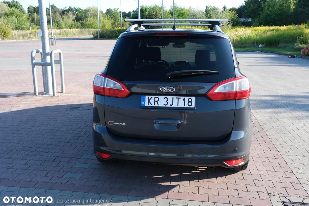 Ford Grand C-MAX 2.0 TDCi Titanium - 24