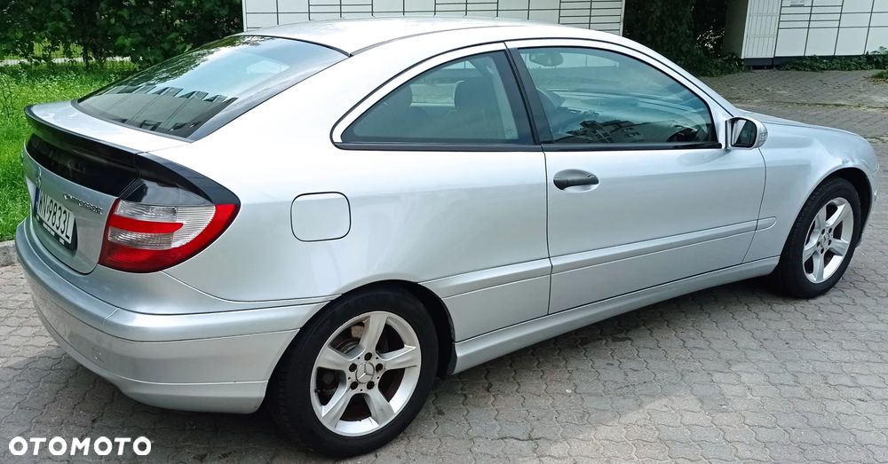 Mercedes-Benz Klasa C 180 Kompressor - 12