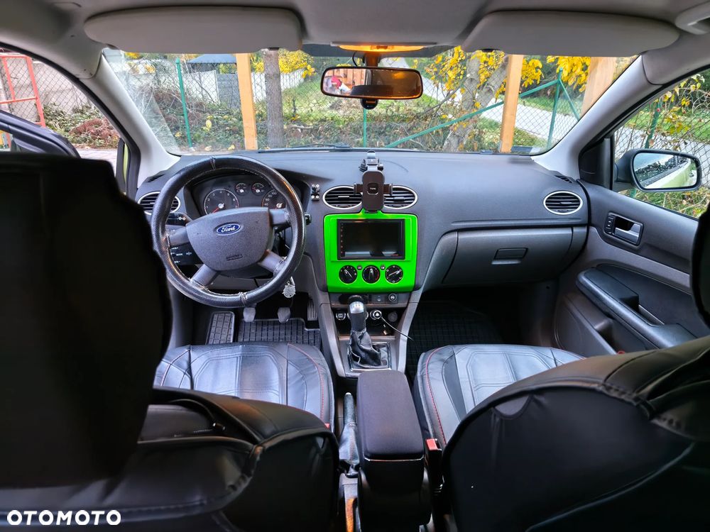 Ford Focus - 12