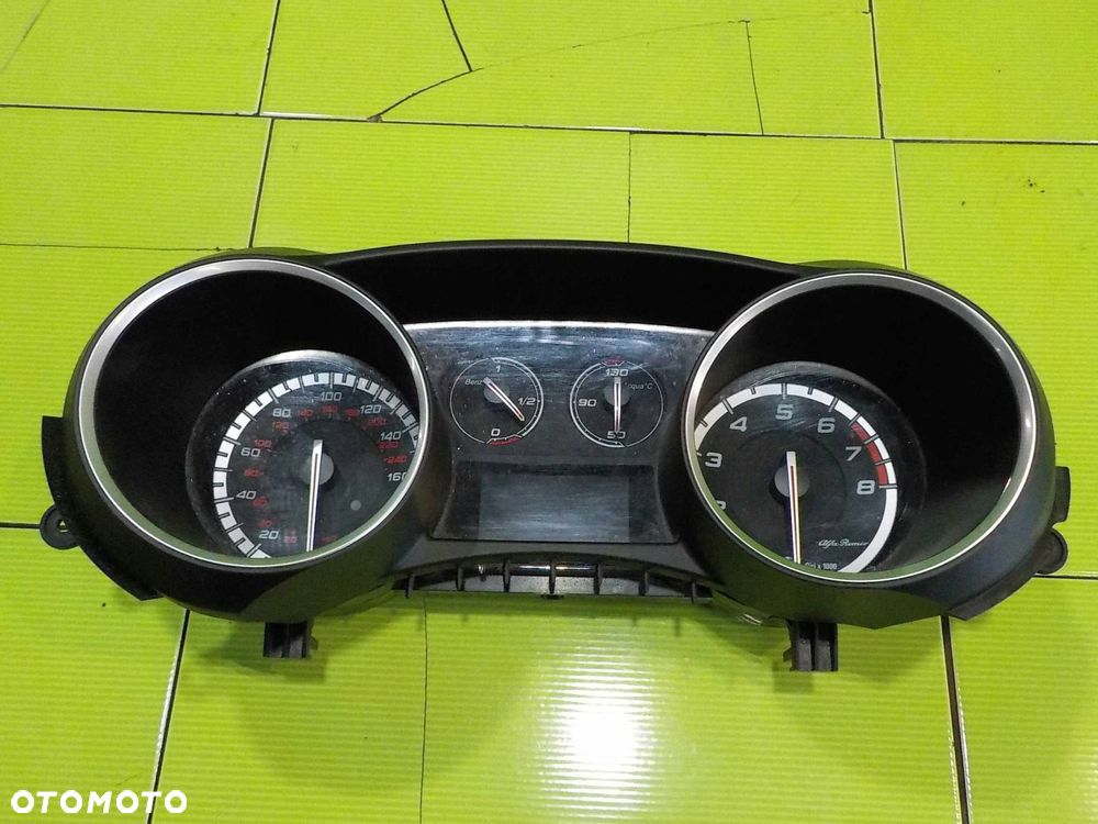 ALFA ROMEO GIULIETTA 10r 1.4 T licznik zegary 50516477 - 9