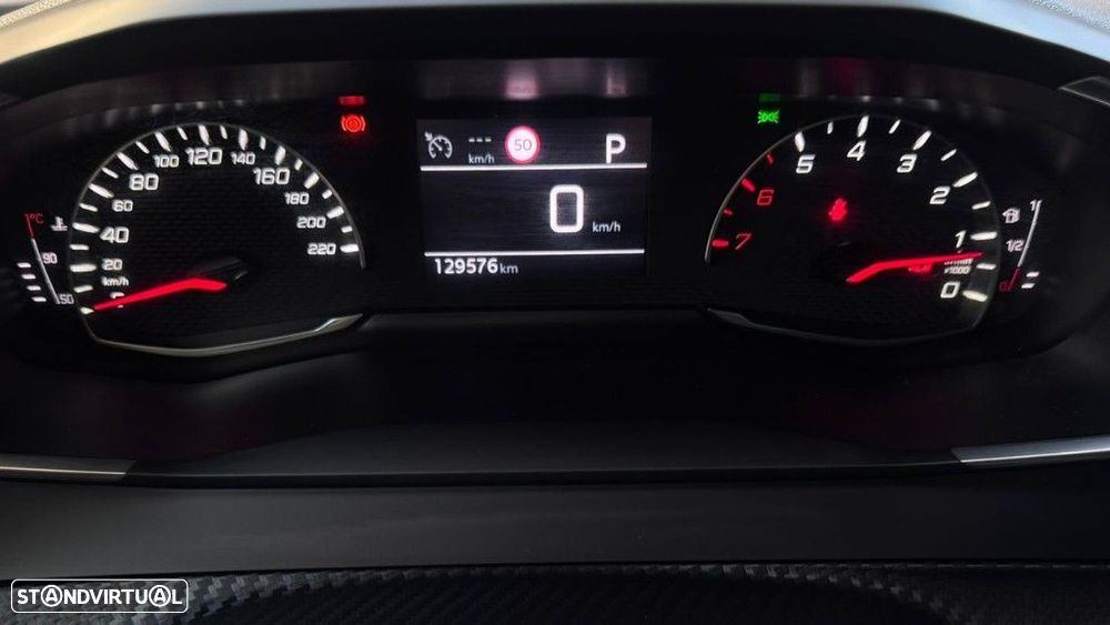 Peugeot 2008 1.5 BlueHDi Allure Pack EAT8 - 18