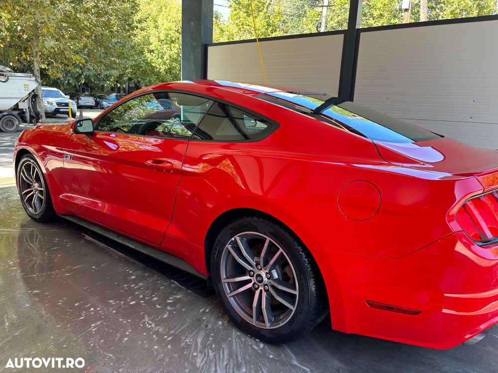 Ford Mustang - 28
