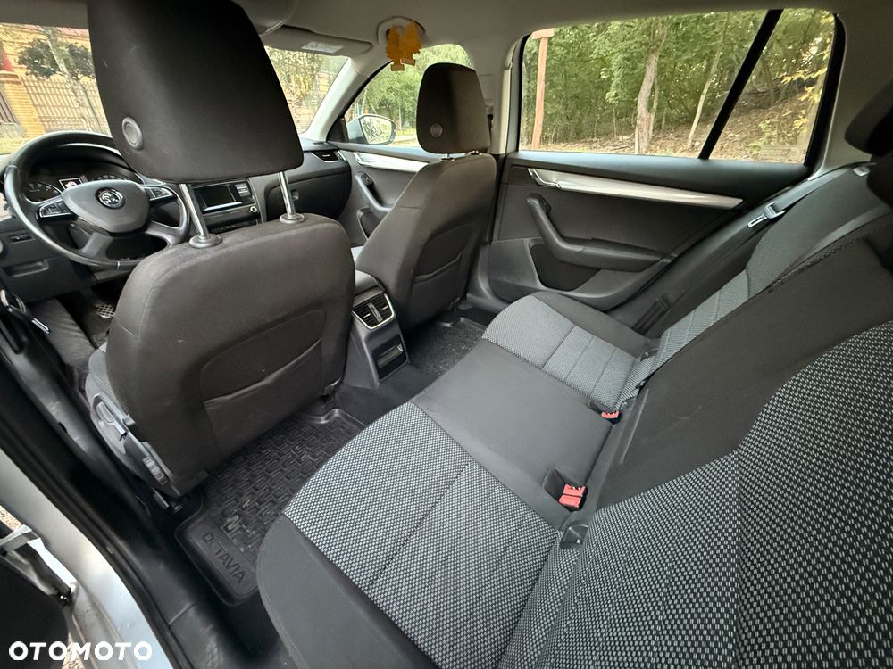 Skoda Octavia 1.6 TDI Ambition - 7
