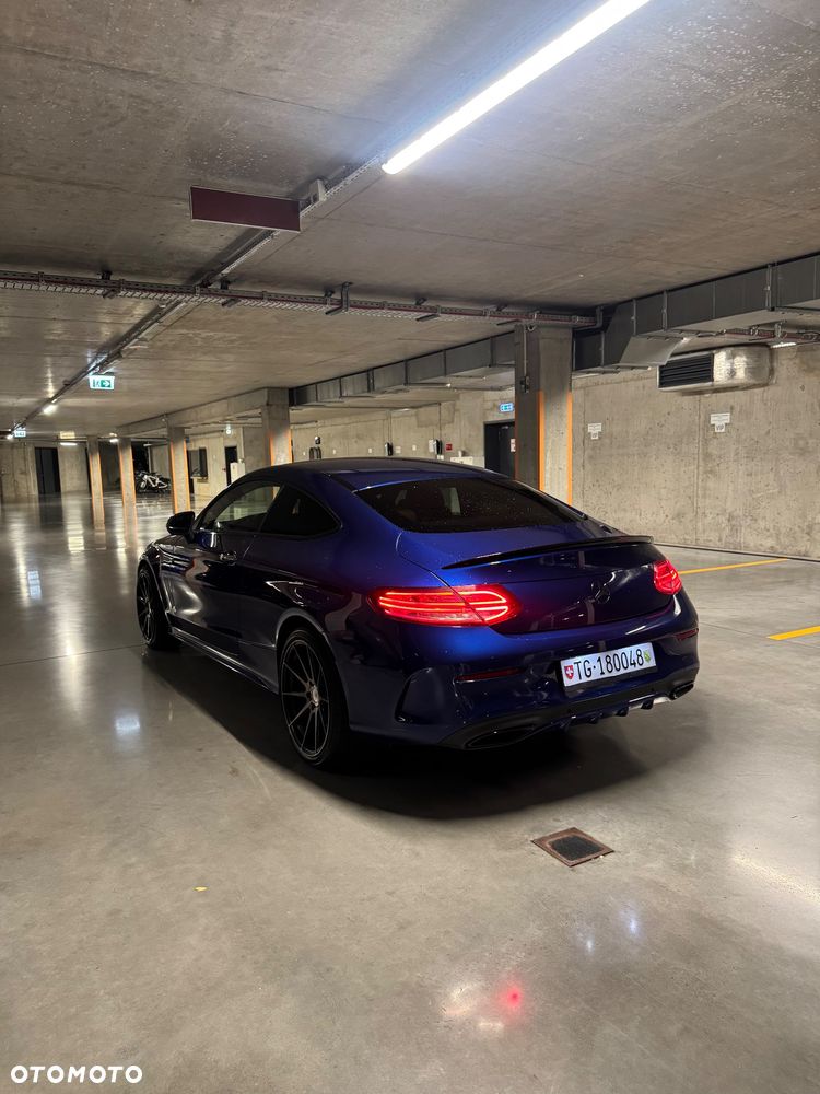 Mercedes-Benz Klasa C 200 4Matic 9G-TRONIC AMG Line - 13