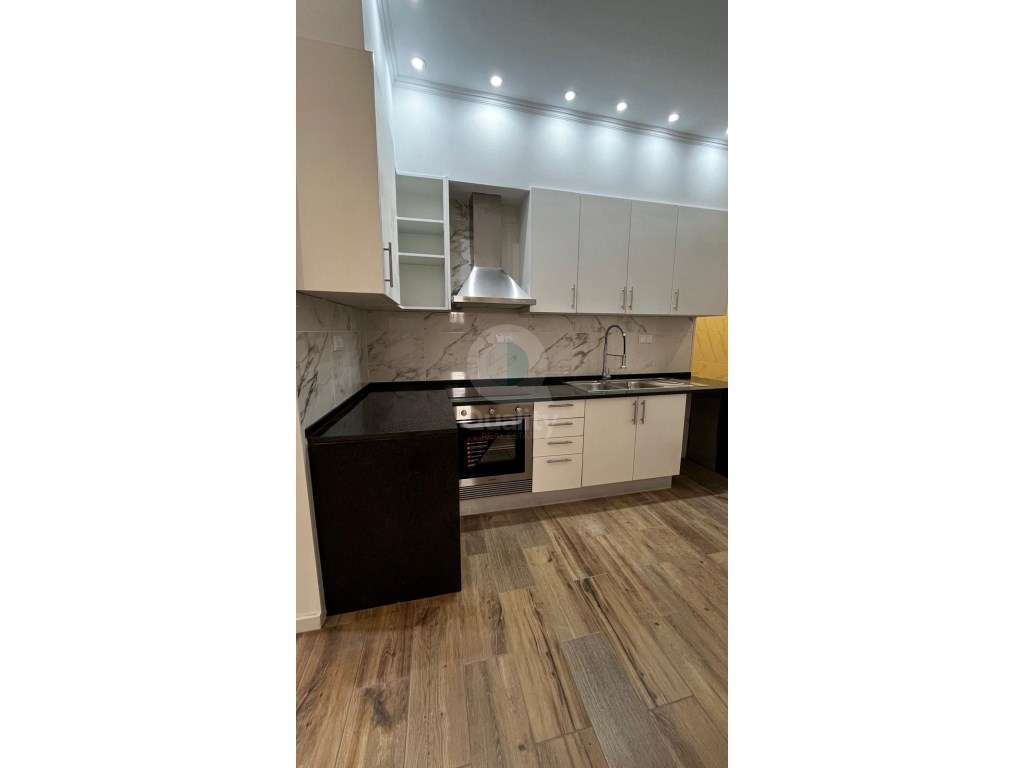 Magnífico apartamento T2, totalmente remodelado. - Grande imagem: 4/28