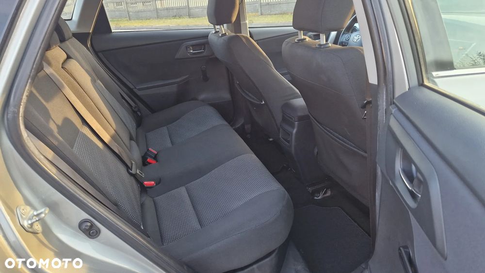 Toyota Auris - 11