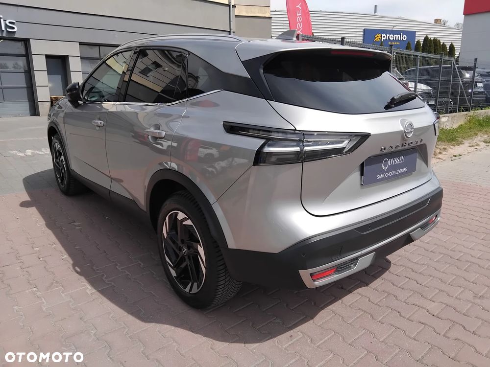 Nissan Qashqai 1.3 DIG-T MHEV N-Connecta Xtronic - 4