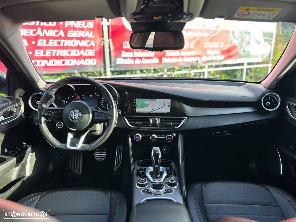 Alfa Romeo Giulia 2.2 D Sprint AT8 - 17
