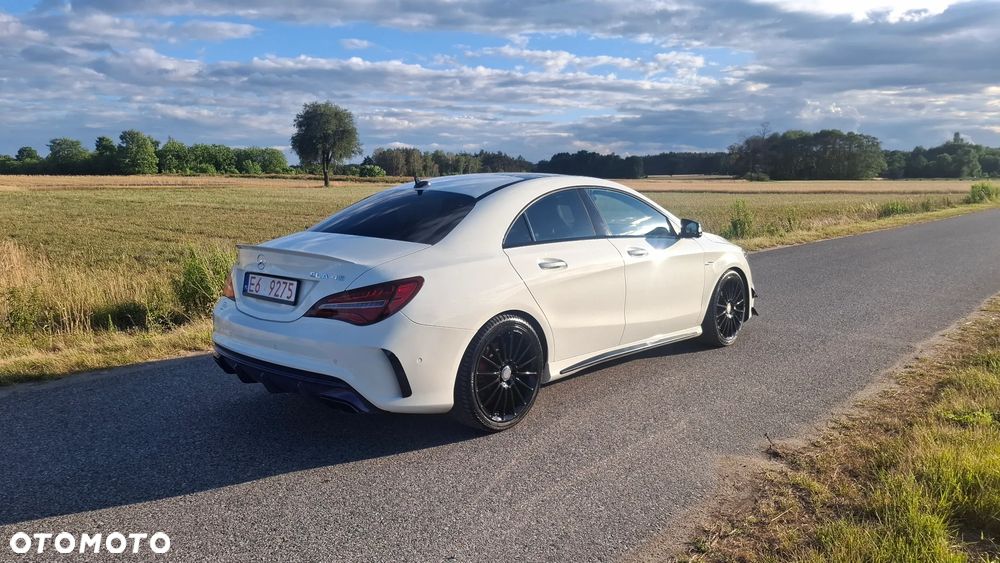 Mercedes-Benz CLA AMG 45 4Matic AMG Speedshift DCT 7G AMG Night Edition - 6