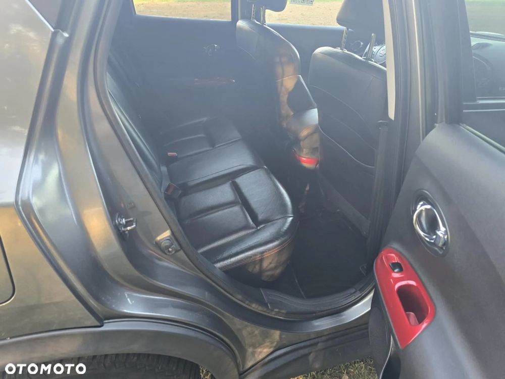 Nissan Juke 1.6 DIG-T Acenta 4WD Xtronic - 16