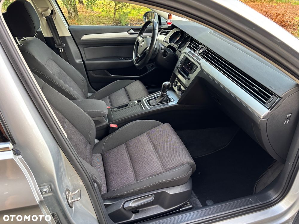 Volkswagen Passat 2.0 TDI SCR Highline DSG - 14