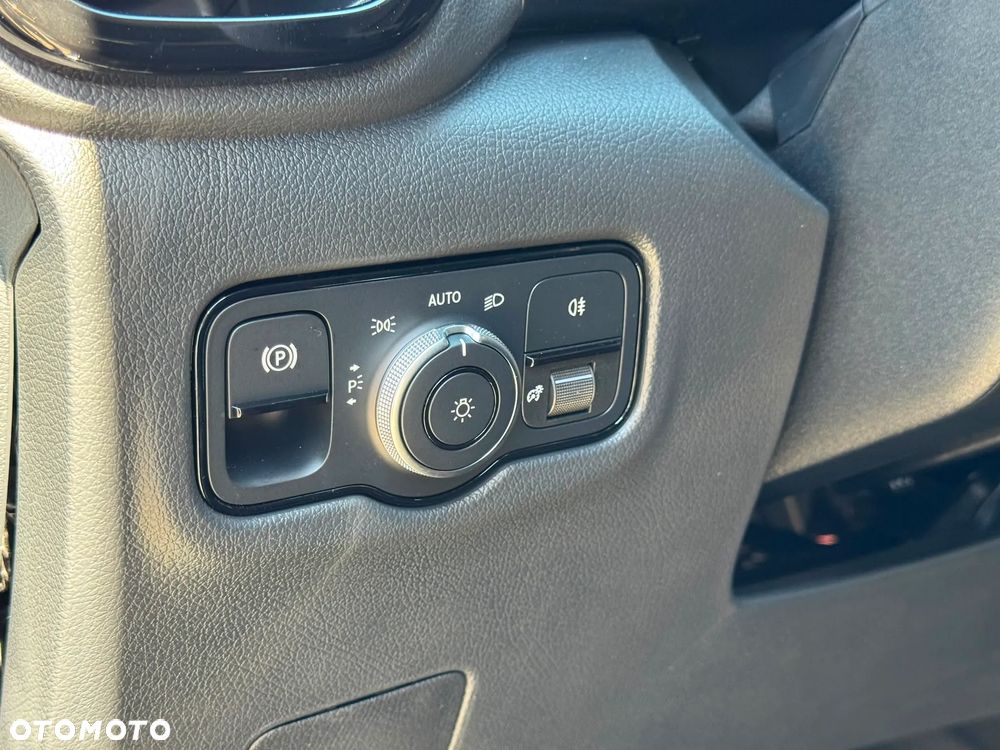 Mercedes-Benz Vito - 17