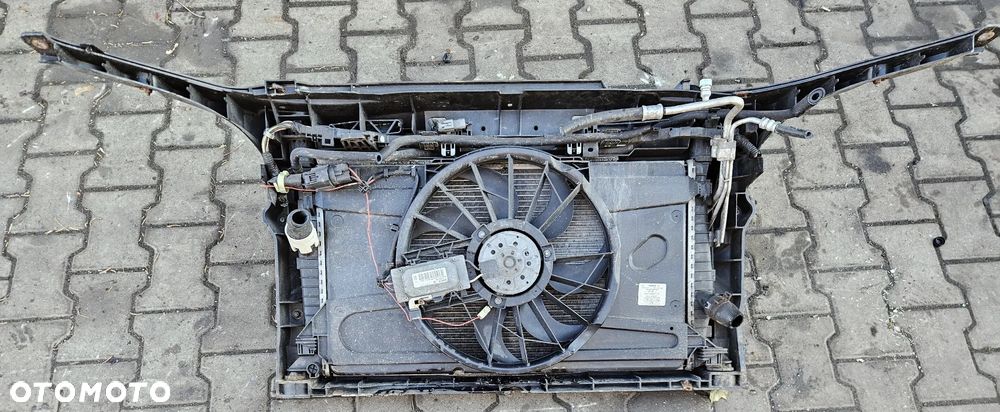 Mazda III 3 1.6 16V pas przed przedni wzmocnienie chłodnica wentylator - 3