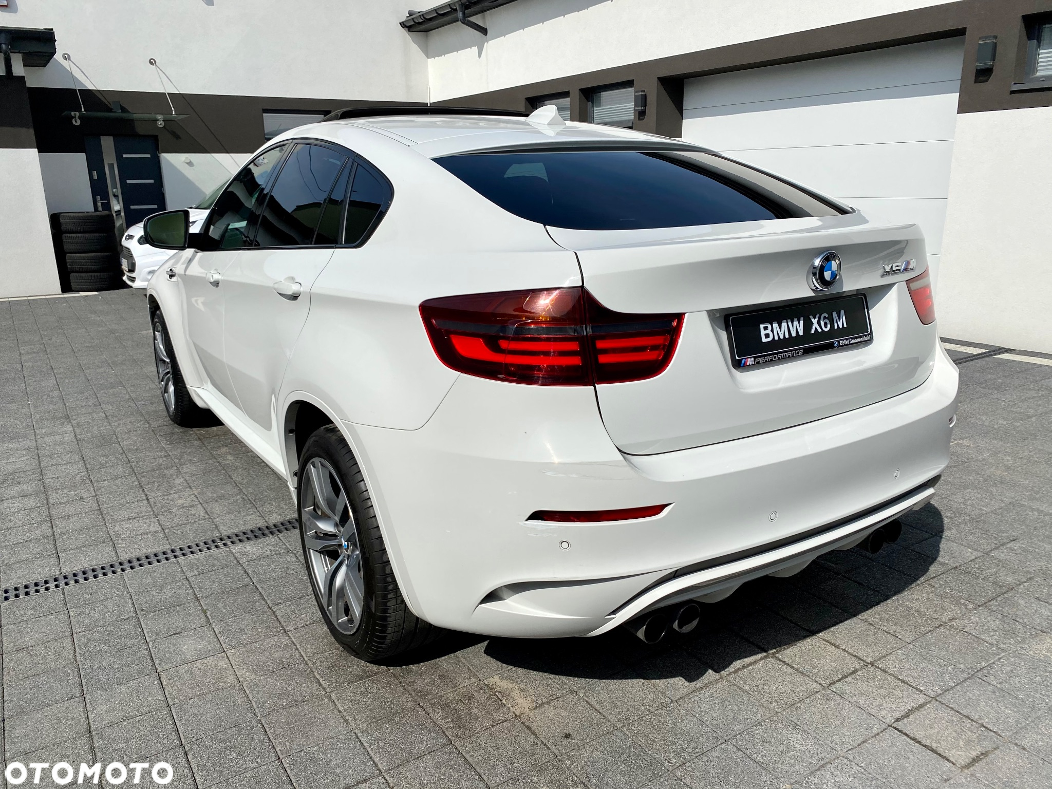 BMW X6M - 12