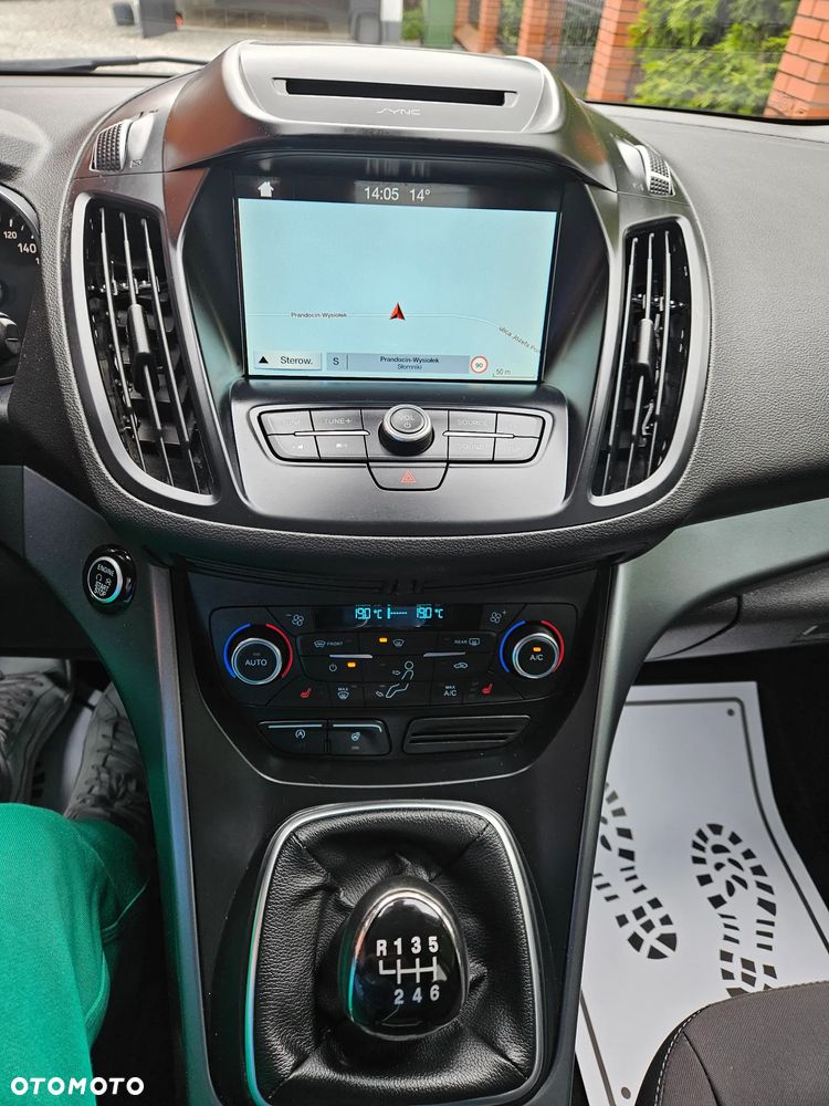 Ford Kuga - 12