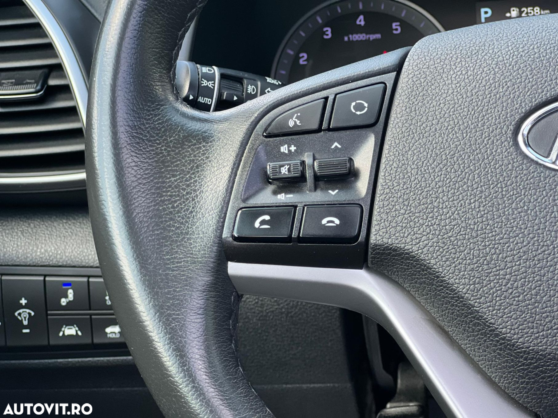 Hyundai Tucson 1.6 T-GDi 4WD 7DCT Luxury+ - 23