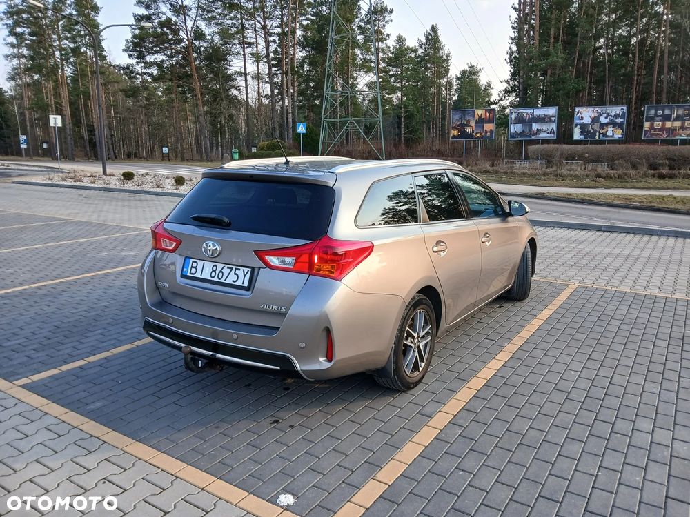 Toyota Auris 1.4 D-4D Premium - 10