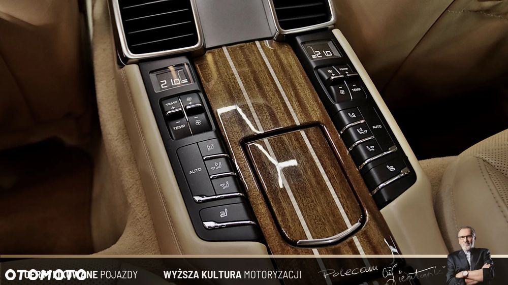 Porsche Panamera GTS - 27