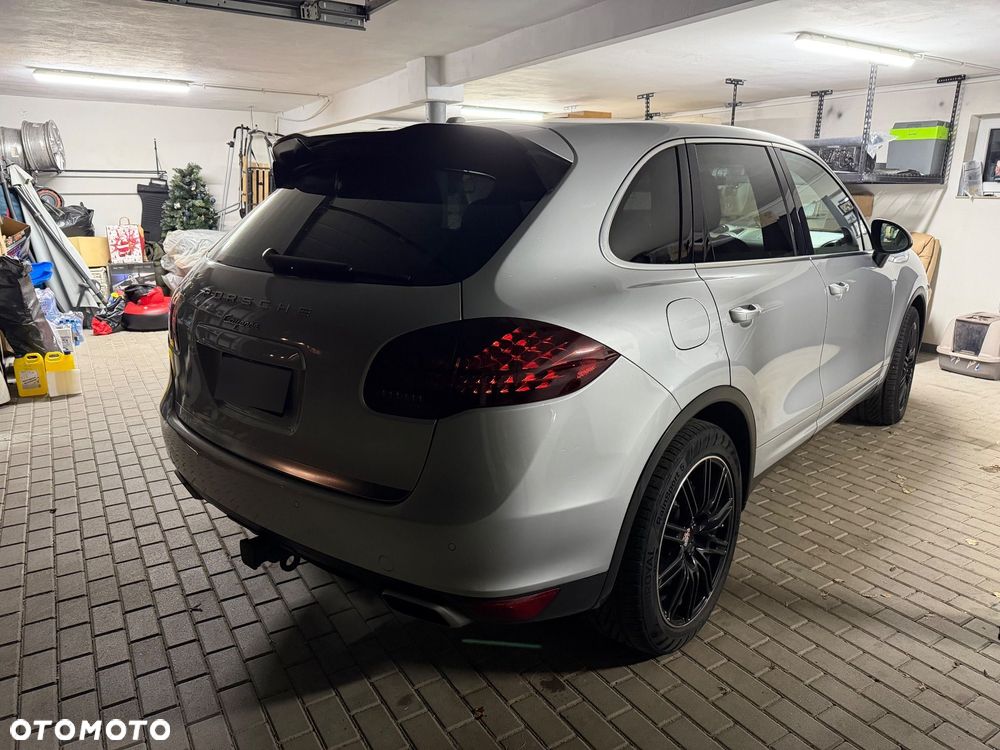 Porsche Cayenne - 4