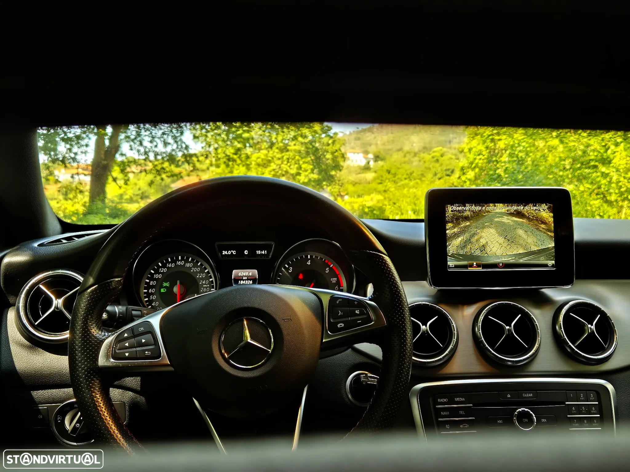 Mercedes-Benz CLA 200 d Shooting Brake AMG Line - 16