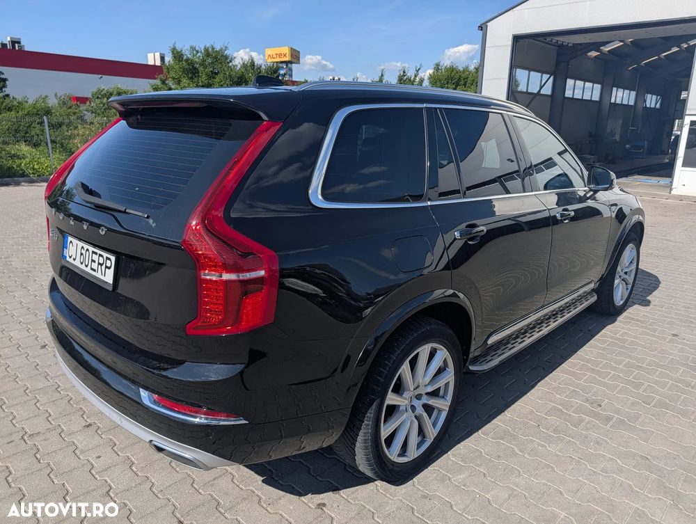 Volvo XC 90 D5 AWD Geartronic RDesign - 11