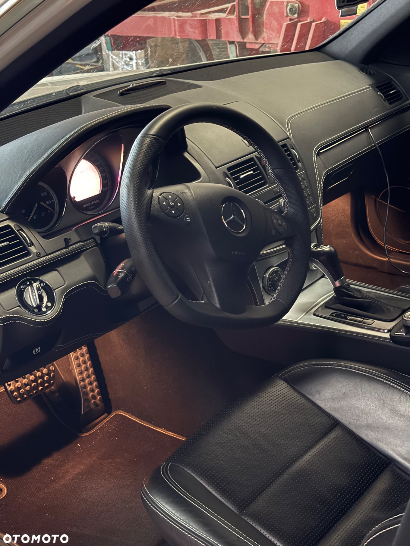 Mercedes-Benz Klasa C 63 AMG - 10