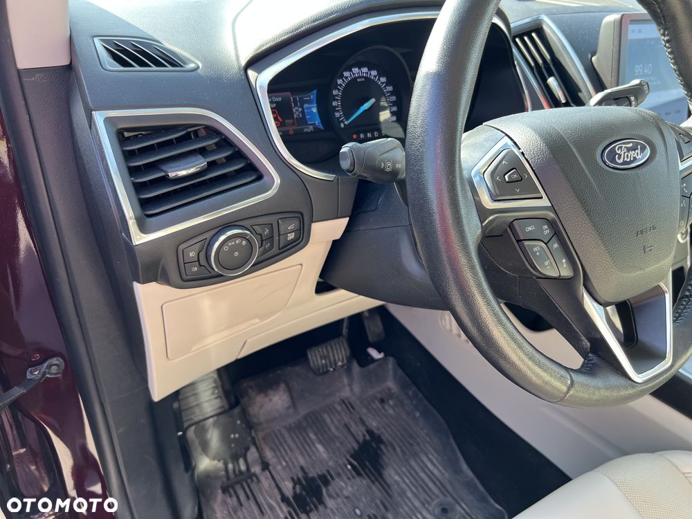 Ford Edge - 11