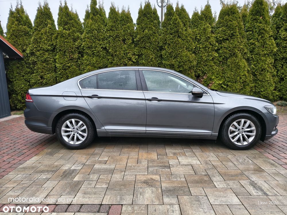 Volkswagen Passat - 14