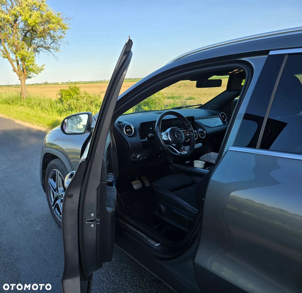 Mercedes-Benz GLA 200 d - 12