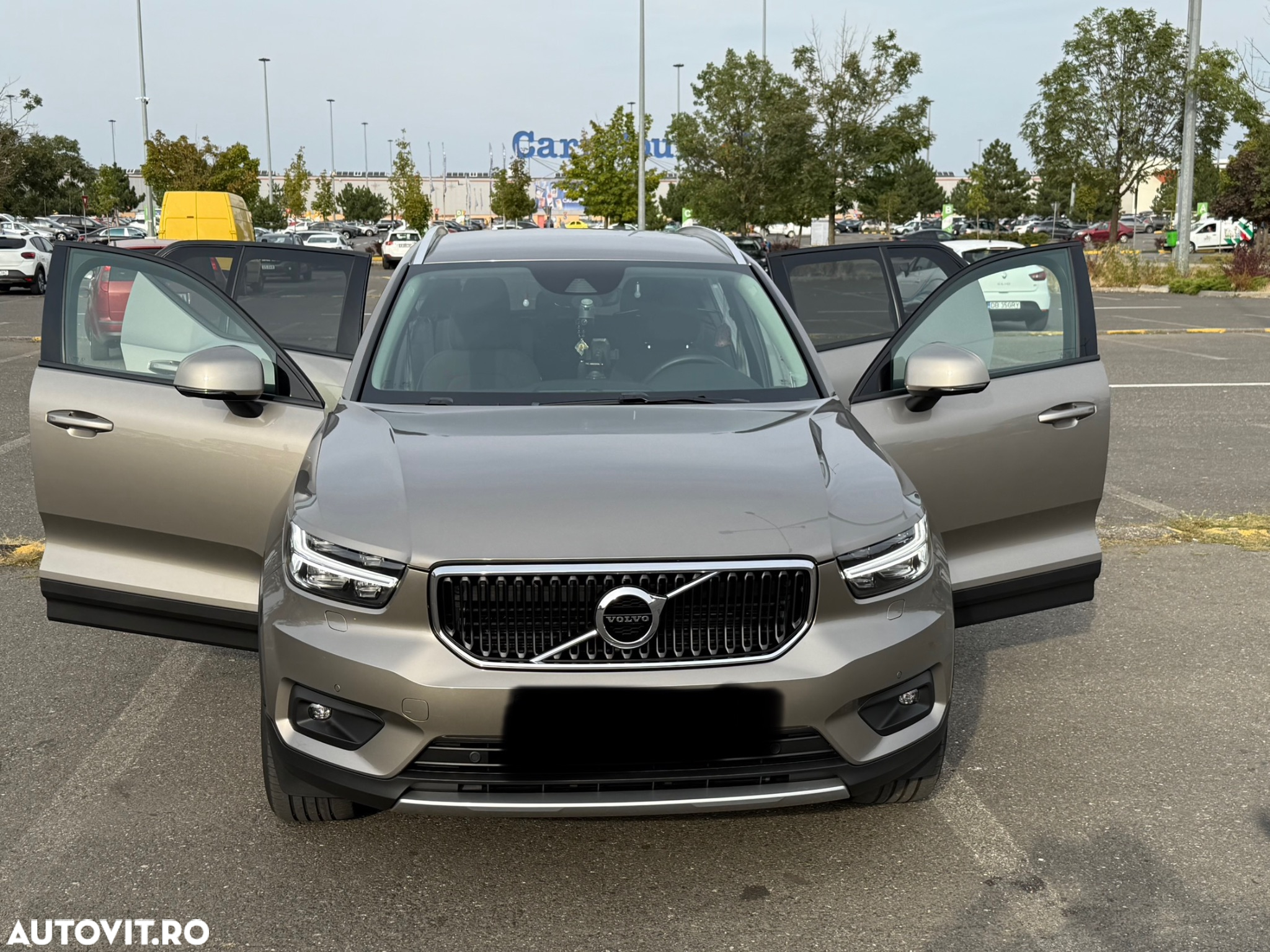 Volvo XC 40 B4 AT8 AWD Mild Hybrid Momentum Pro - 2