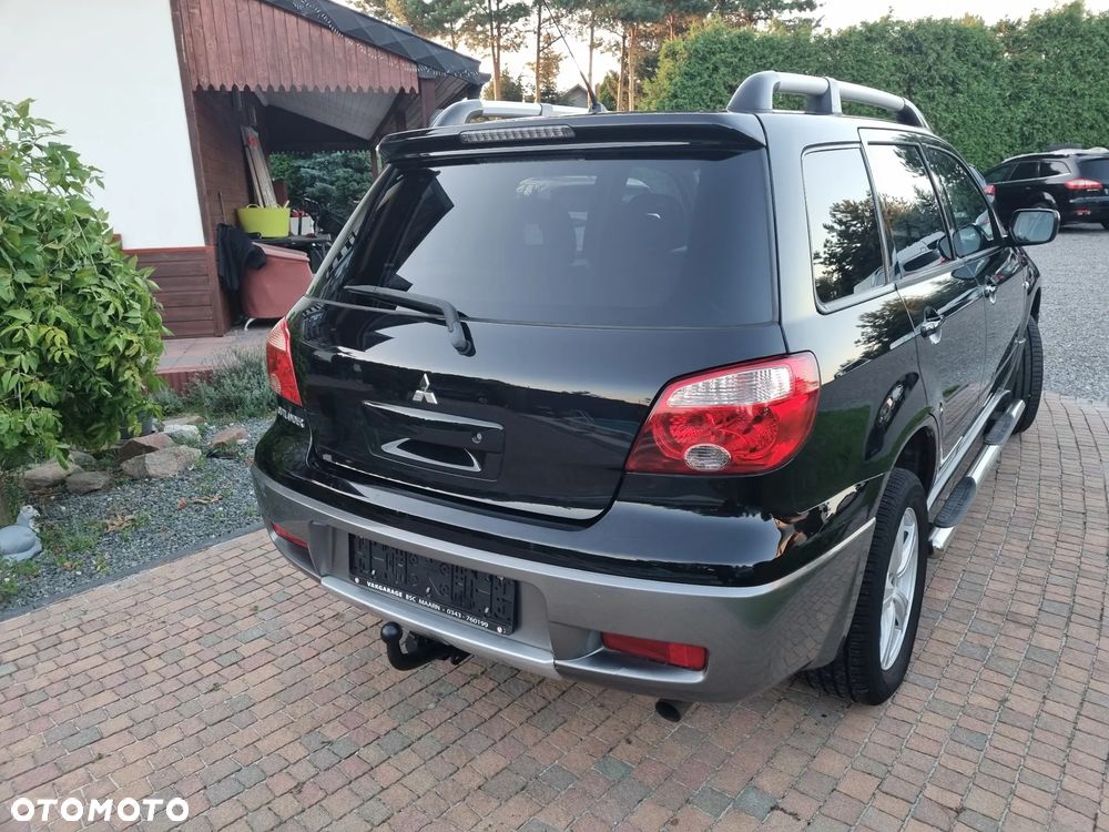 Mitsubishi Outlander 2.0 Intense DAKAR - 7