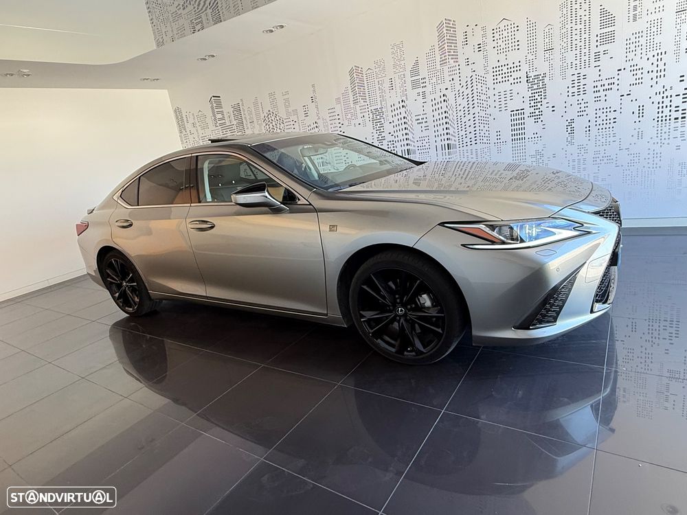 Lexus ES 300h Sport - 3