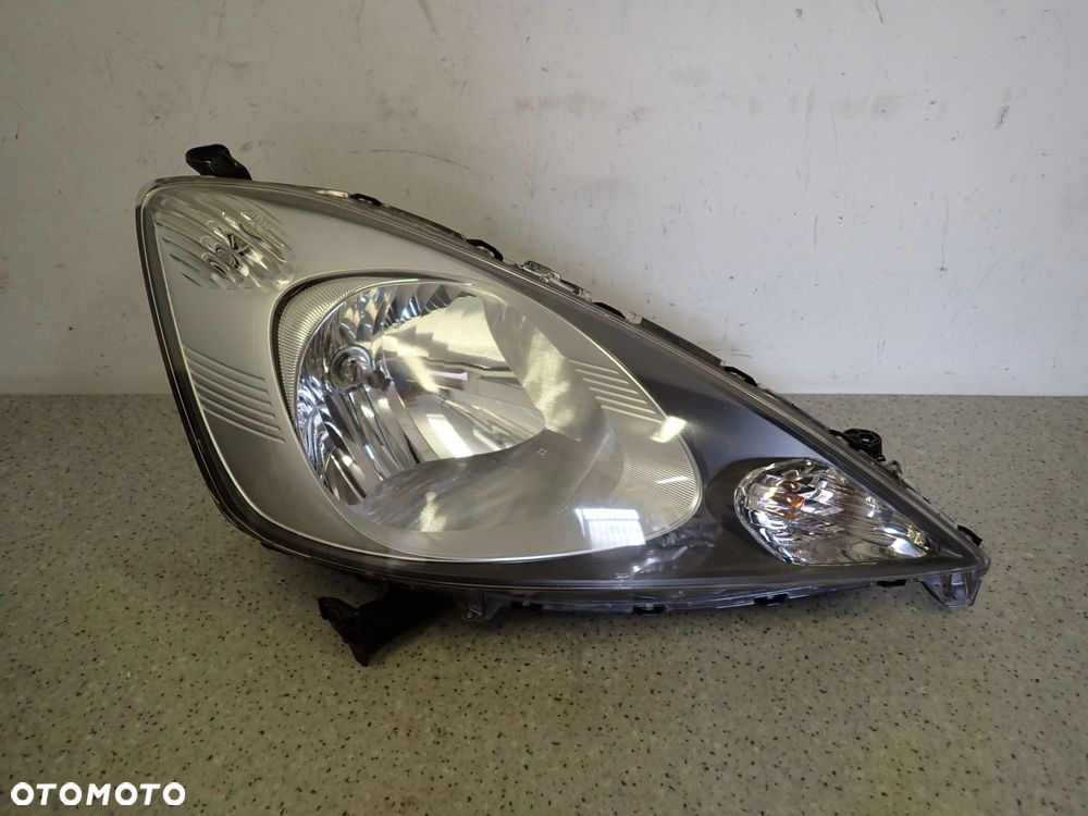 HONDA JAZZ III 08-11 REFLEKTOR LAMPA PRZEDNIA PRAWA EUROPA - 1