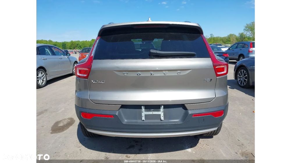 Volvo XC 40 - 7
