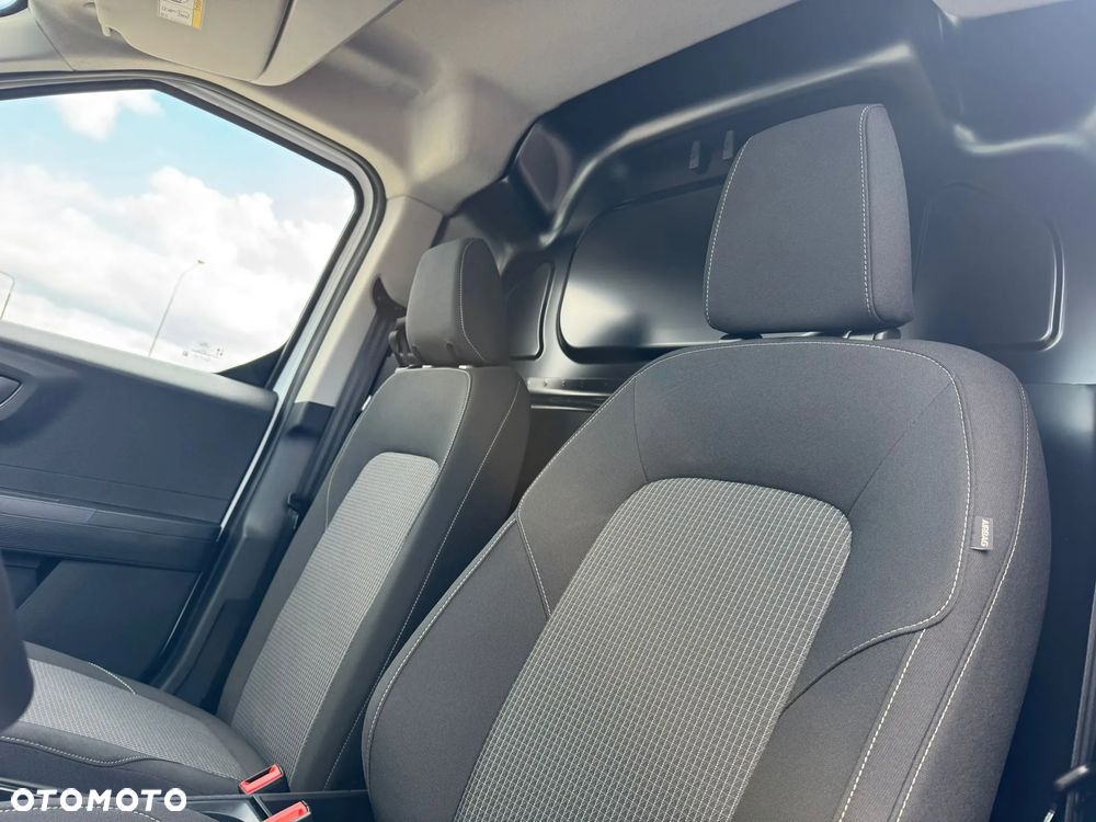 Ford Transit Courier - 10