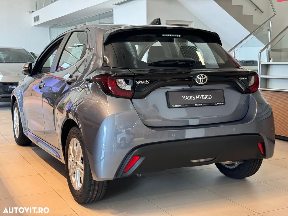 Toyota Yaris 1.5 VVT-i HSD Active - 4