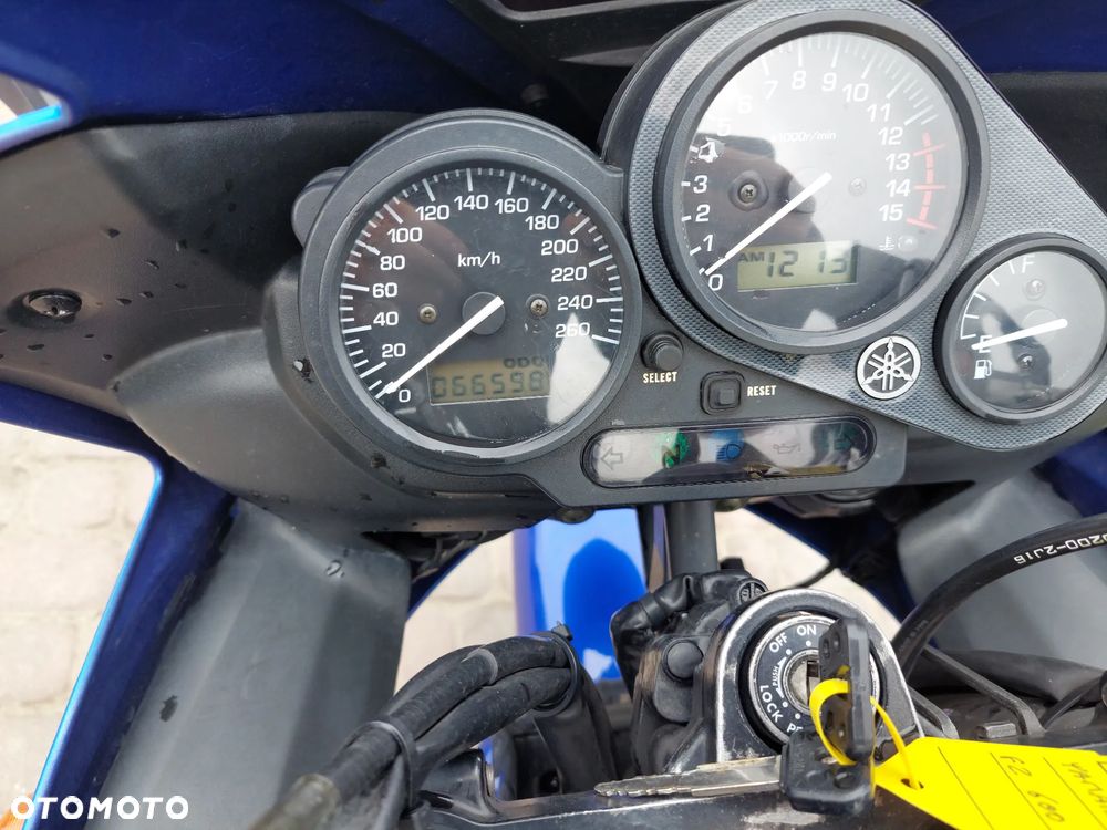 Yamaha FZ6 - 10