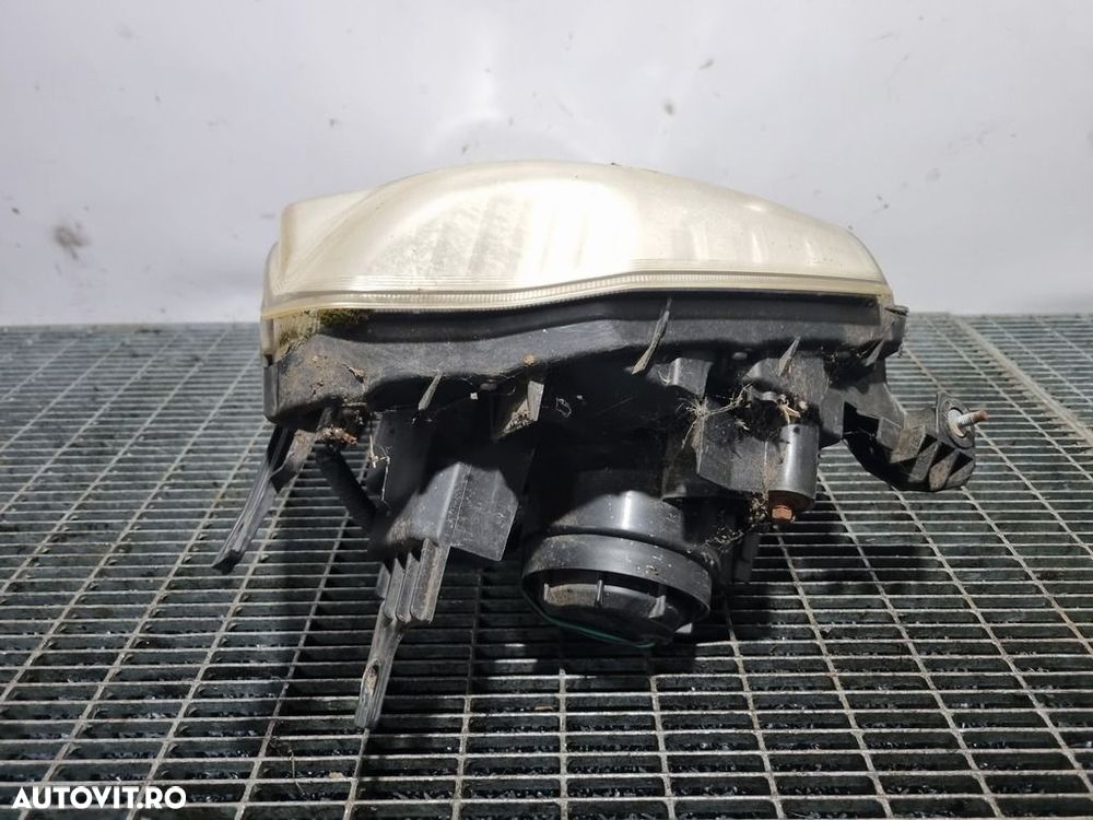 Far Dreapta Nissan X - Trail T31 2007 - 2013 SUV 4 Usi (1358) Xenon - 3