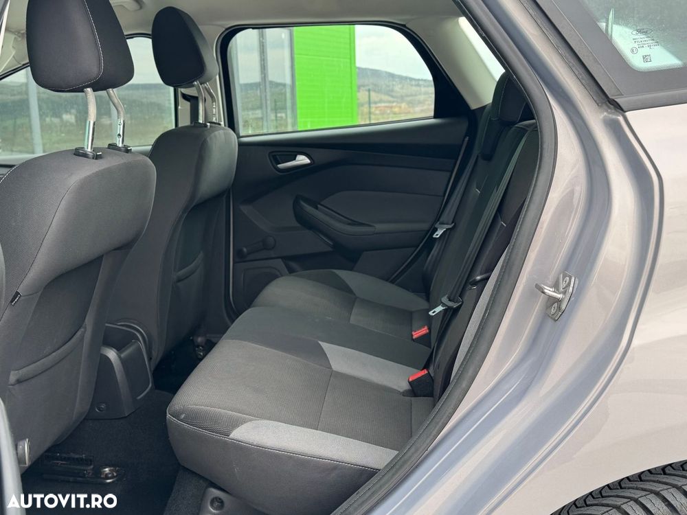 Ford Focus - 6