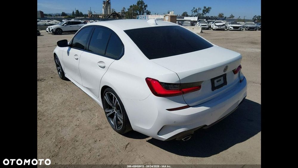 BMW Seria 3 330i M Sport - 4