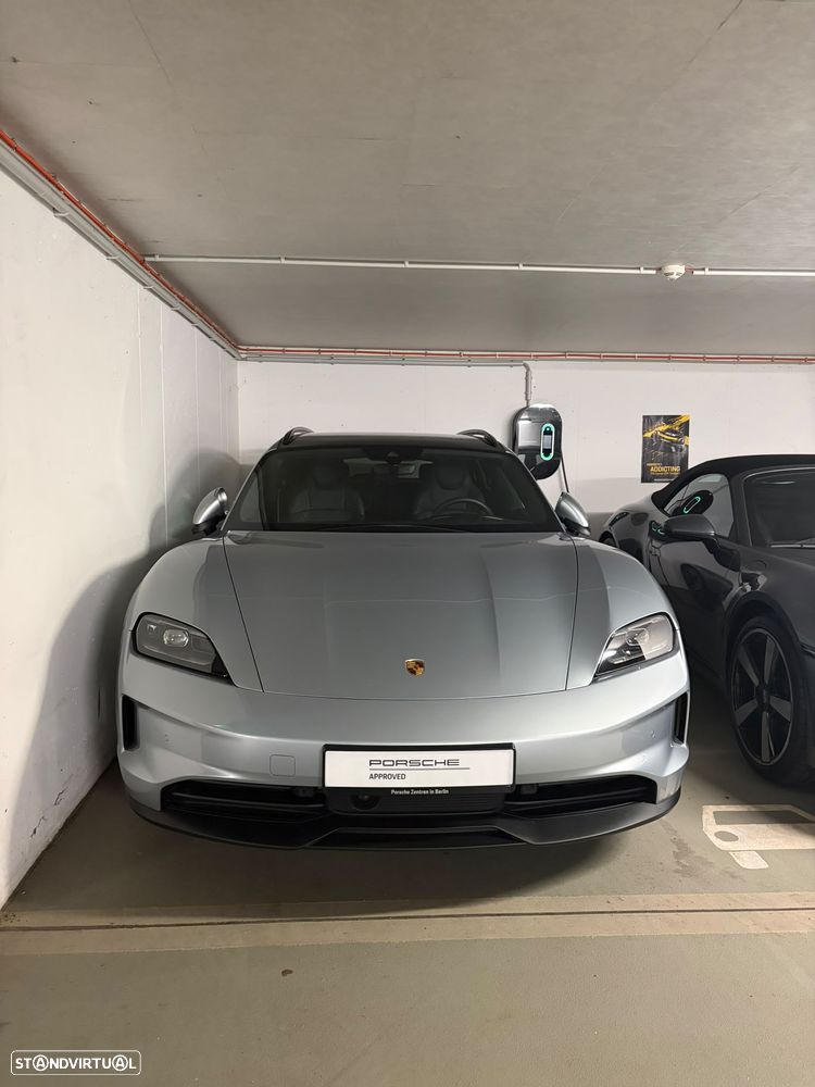 Porsche Taycan Sport Turismo - 2