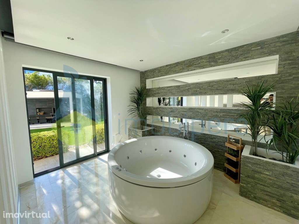 Moradia T4 frente mar - Grande imagem: 2/36