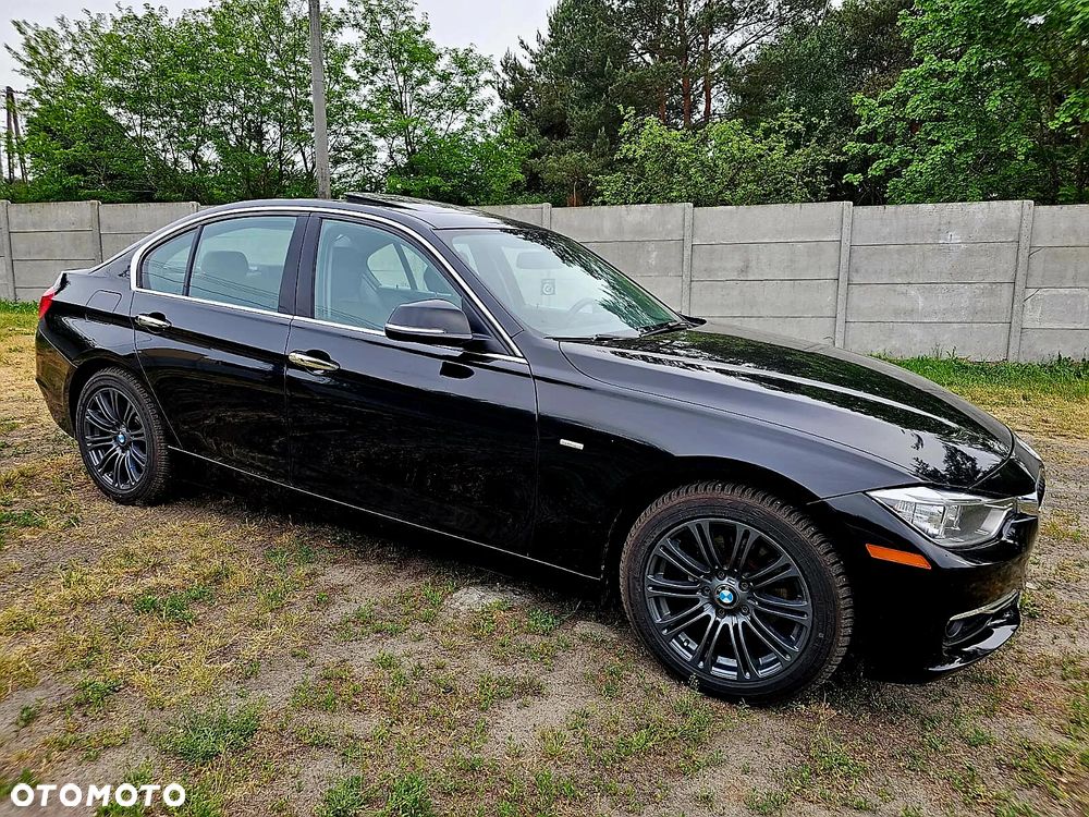 BMW Seria 3 328i xDrive Sport Line - 39