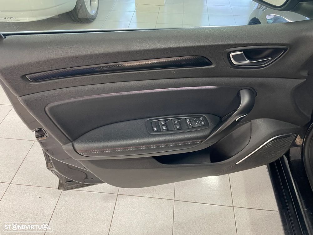 Renault Mégane Sport Tourer ver-1-5-blue-dci-r-s-line - 5