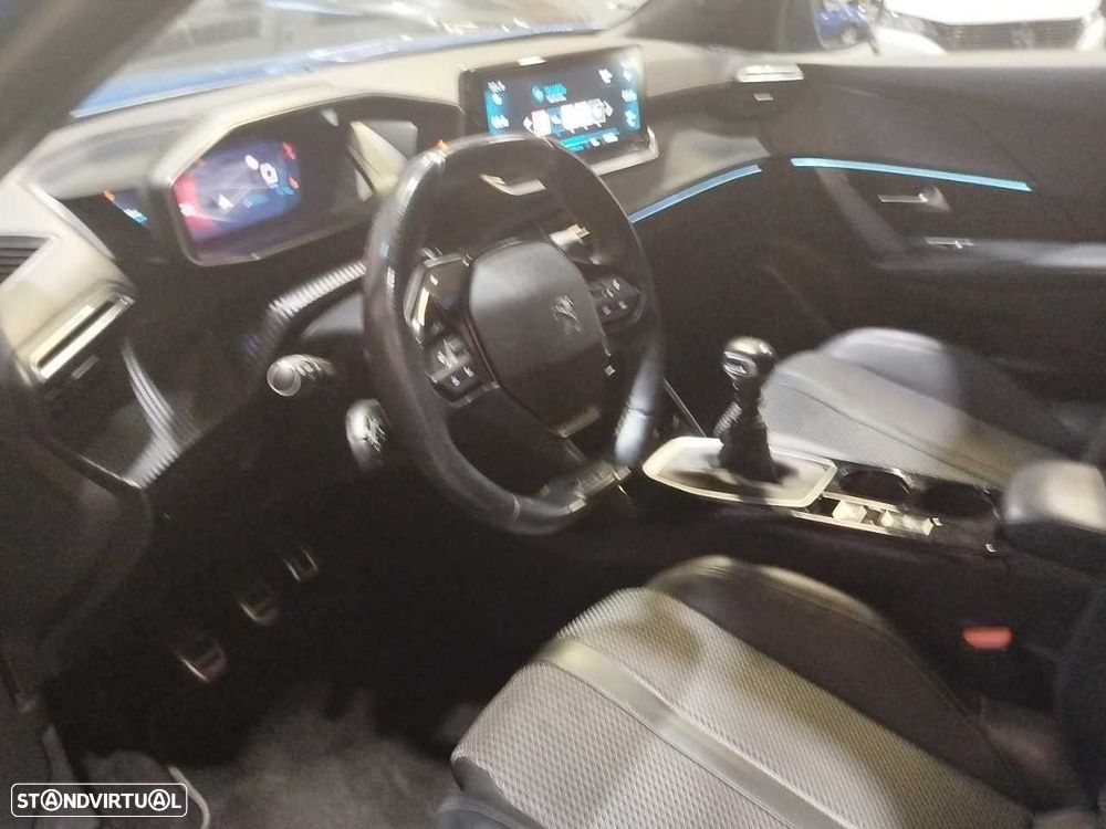 Peugeot 2008 1.2 PureTech GT - 13