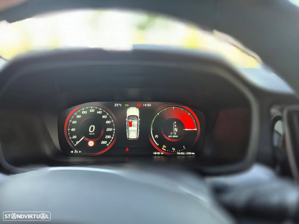 Volvo V60 2.0 D3 R-Design Geartronic - 41