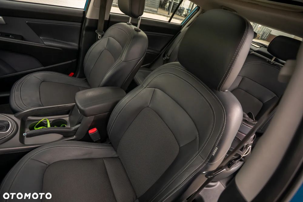 Kia Sportage 2.0 CRDI 4WD Automatik Dream-Team Edition - 18